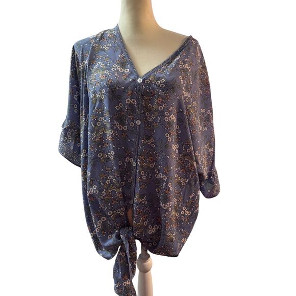 Max Studio Women Plus Size 2X Top Blouse floral Short Sleeve Blue Button NWT - Picture 3 of 8